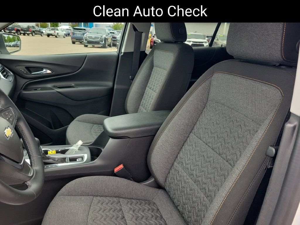 Certified 2024 Chevrolet Equinox LT w/ LPO, Floor Liner Package FWD image 6