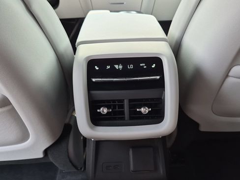 Certified 2024 Cadillac Lyriq Luxury AWD/4WD image 20