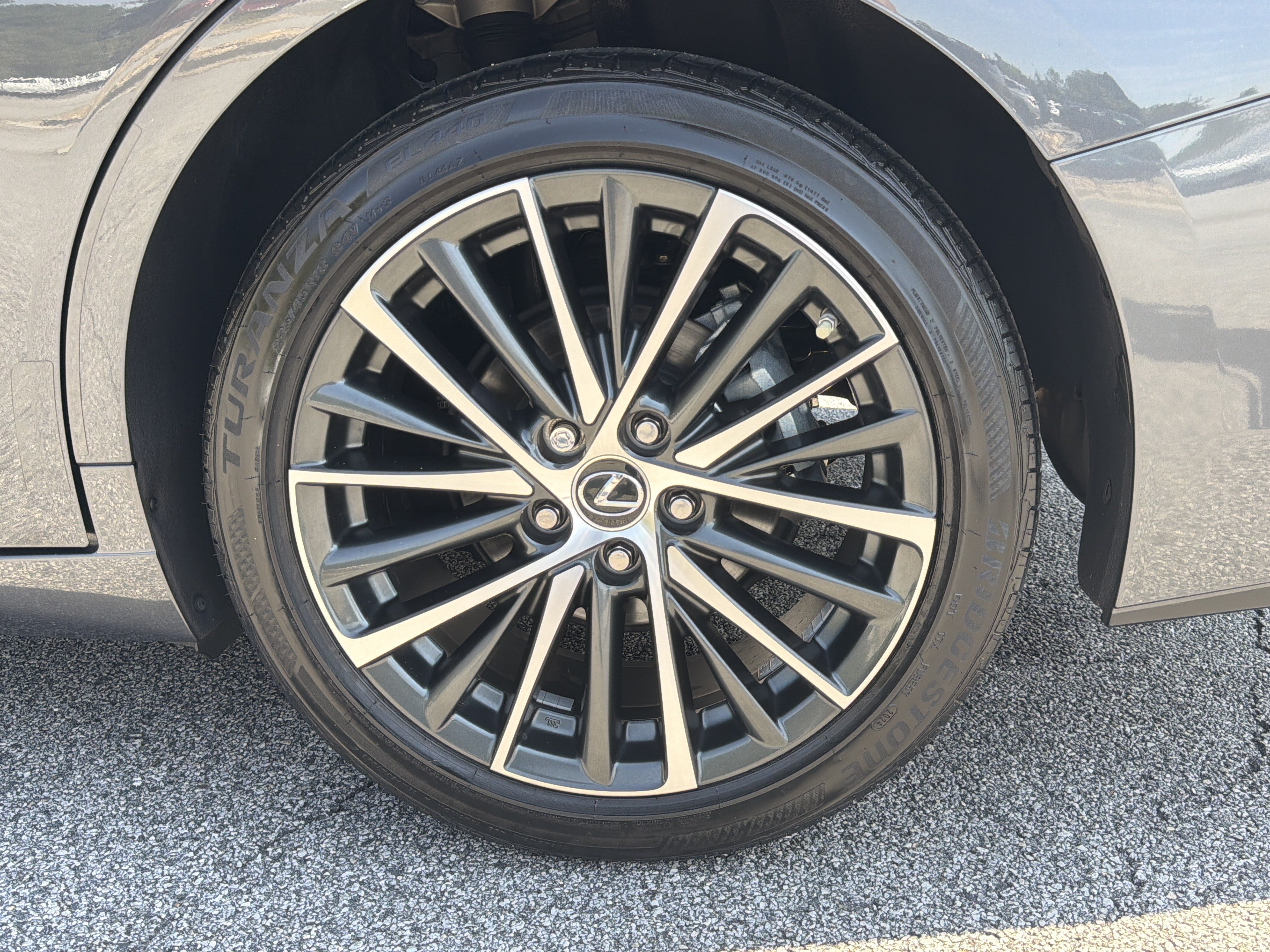 Used 2024 Lexus ES 350 w/ Premium Package FWD image 23