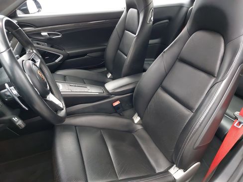 Certified 2019 Porsche 911 Turbo image 16