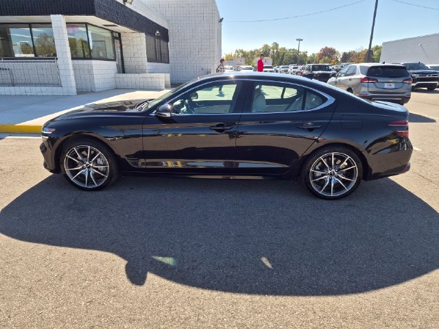 Used 2025 Genesis G70 2.5T AWD/4WD image 10