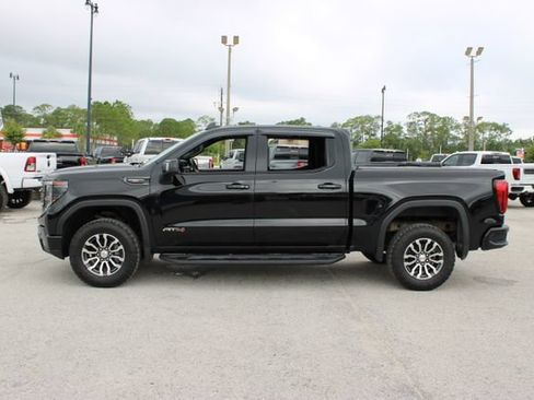 Used 2023 GMC Sierra 1500 AT4 w/ AT4 Premium Package AWD/4WD image 6