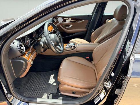 Used 2019 Mercedes-Benz E 300 4MATIC w/ Driver Assistance Package image 10