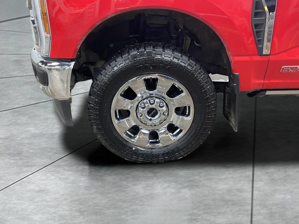 Used 2023 Ford F350 Lariat w/ Lariat Ultimate Package AWD/4WD image 17