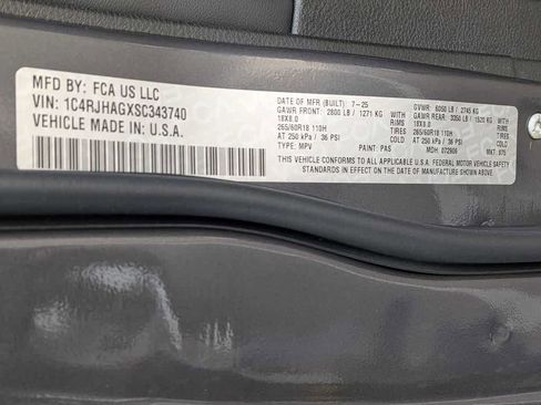 Used 2025 Jeep Grand Cherokee Laredo X w/ Luxury Tech Group I AWD/4WD image 49
