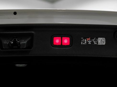 Used 2022 Mercedes-Benz S 500 4MATIC w/ AMG Line Package image 47