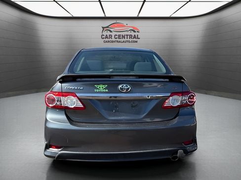 Used 2013 Toyota Corolla S image 4