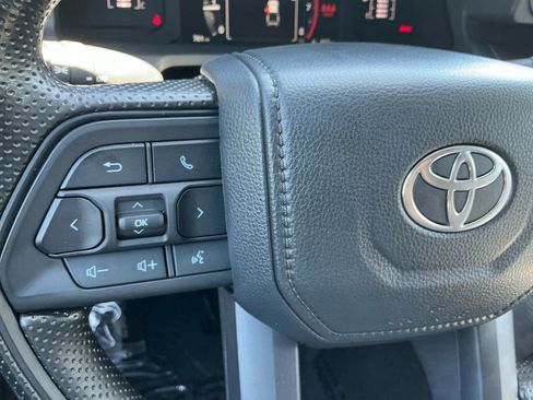 Used 2026 Toyota Tacoma SR5 AWD/4WD image 21