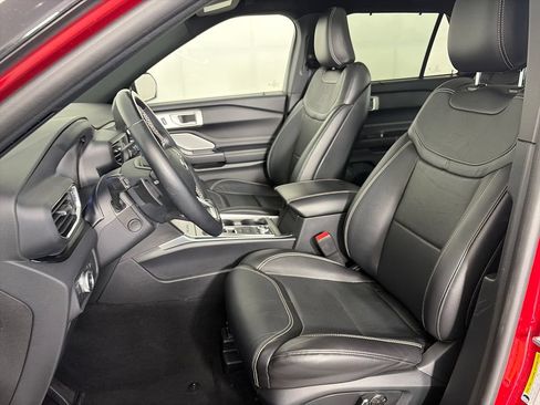 Certified 2020 Ford Explorer ST w/ Premium Technology Package AWD/4WD image 11