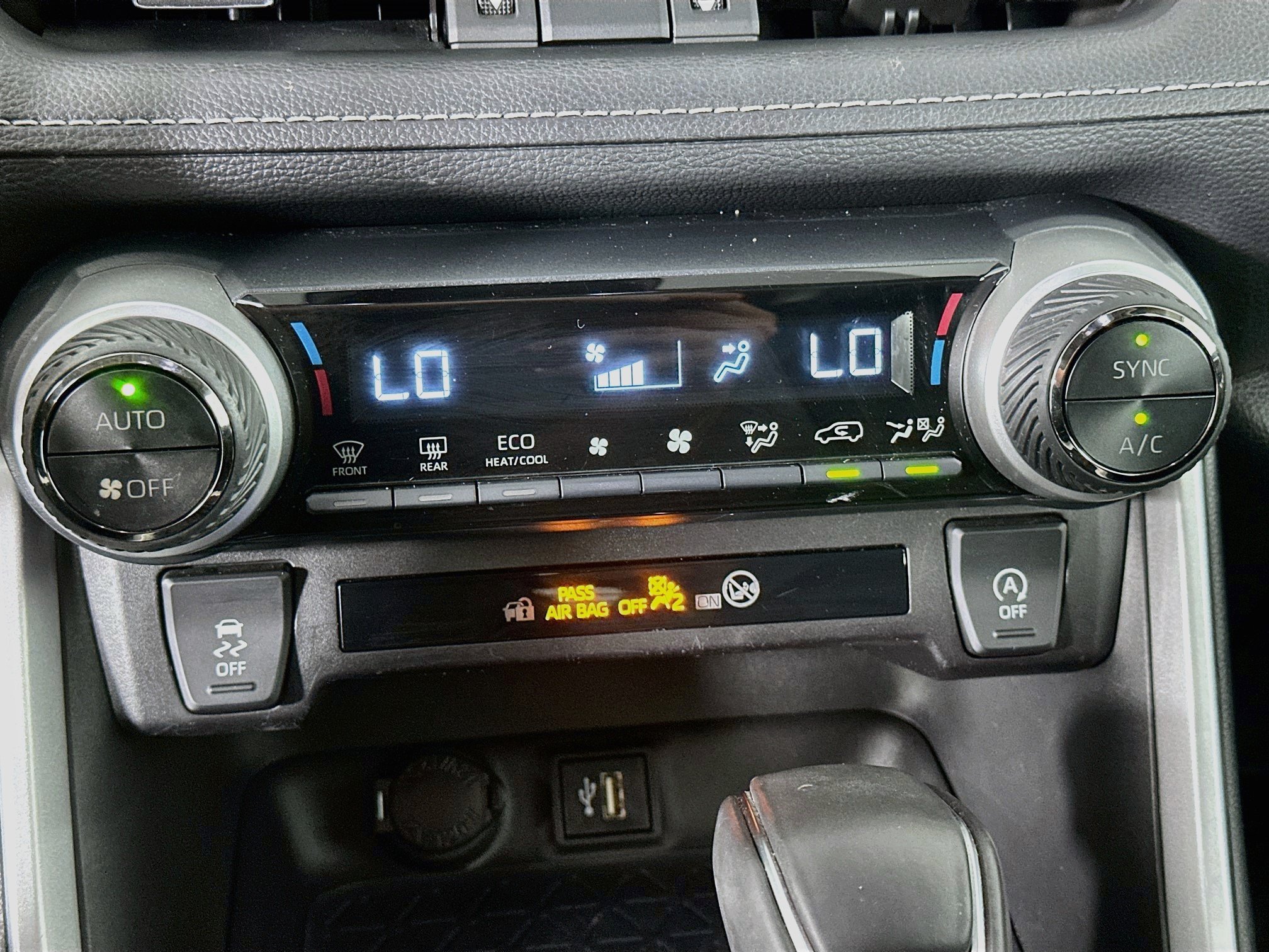 Used 2023 Toyota RAV4 XLE Premium FWD image 23