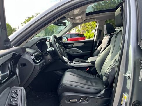 Used 2025 Acura MDX FWD w/ Technology Package image 7