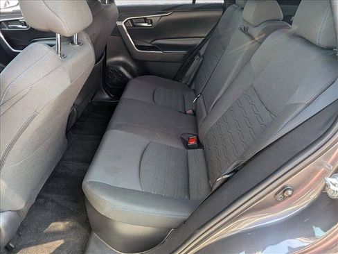 Certified 2022 Toyota RAV4 SE w/ Convenience Package AWD/4WD image 17