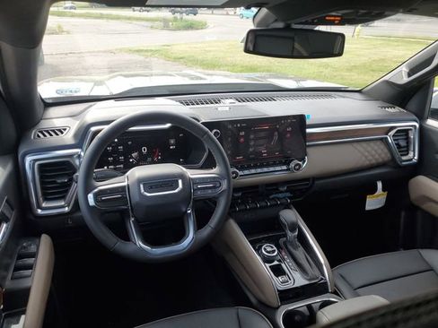 New 2026 GMC Canyon Denali AWD/4WD image 23
