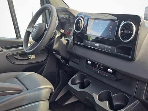 New 2026 Mercedes-Benz Sprinter 2500 image 24
