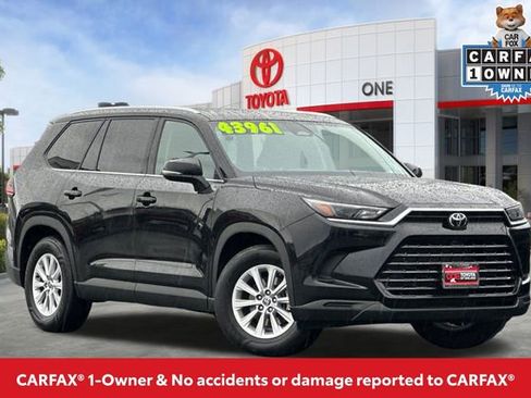Used 2025 Toyota Grand Highlander AWD image 2