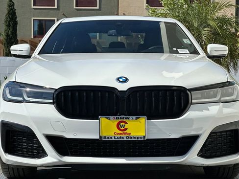 Used 2023 BMW 530e w/ M Sport Package image 8