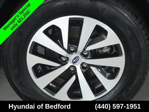 Used 2024 Subaru Outback Premium AWD/4WD image 41