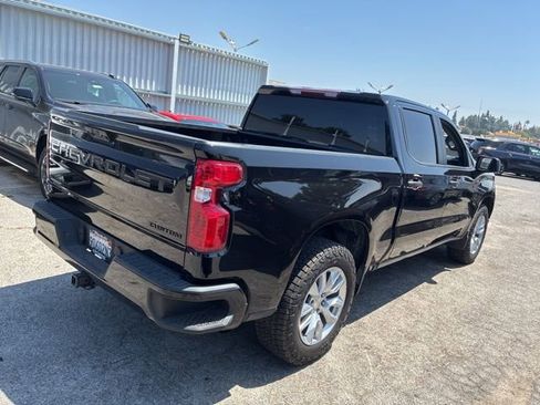 Used 2022 Chevrolet Silverado 1500 Custom w/ LPO, Dark Essentials Package RWD image 3