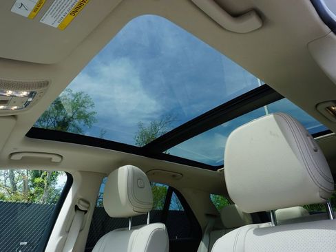 Used 2025 Mercedes-Benz GLE 350 4MATIC image 9