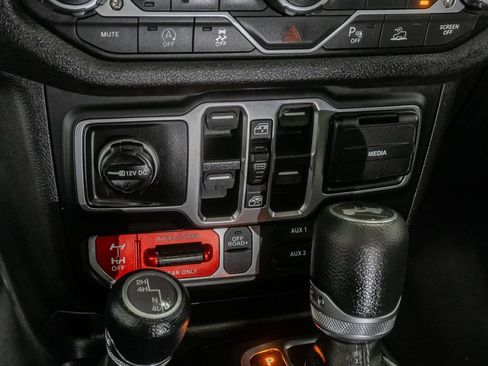 Used 2026 Jeep Wrangler Unlimited Sport AWD/4WD image 20