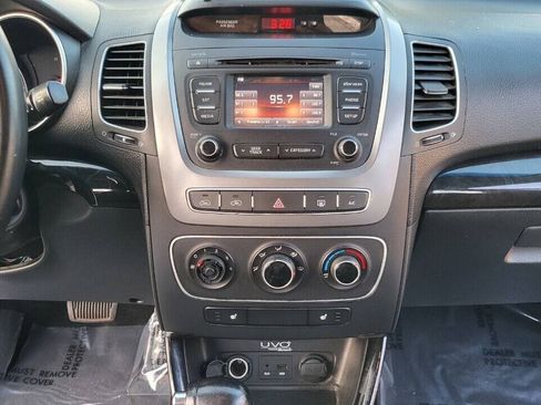 Used 2014 Kia Sorento LX w/ Touring Package (LX) FWD image 24