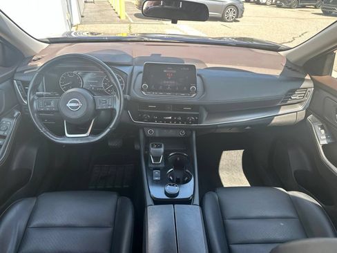 Used 2023 Nissan Rogue SV w/ SV Premium B Package AWD/4WD image 16