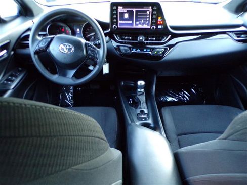 Used 2019 Toyota C-HR LE FWD image 29