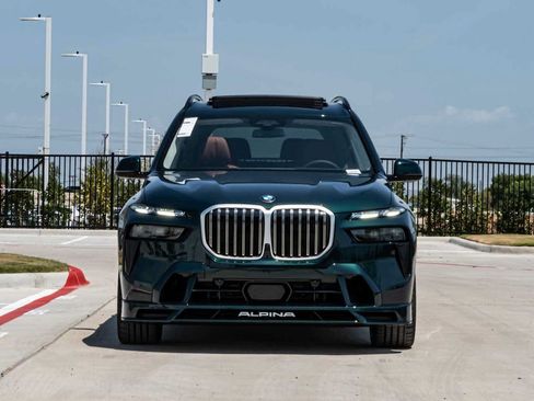 New 2026 BMW ALPINA XB7 AWD/4WD image 2