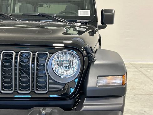 New 2025 Jeep Wrangler Sport S image 10