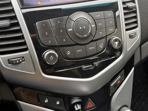 Used 2014 Chevrolet Cruze LTZ image 24