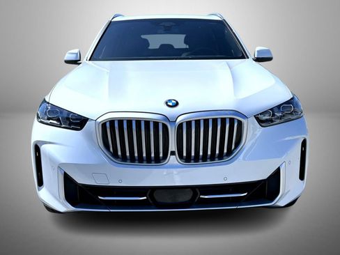 Used 2024 BMW X5 xDrive40i w/ Executive Package AWD/4WD image 2