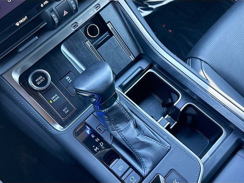 Used 2024 Lexus GX 550 w/ Accessory Package (Z1) image 30