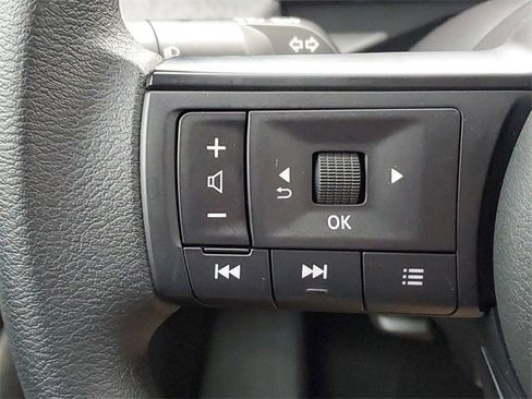 Certified 2025 Nissan Kicks SV image 10