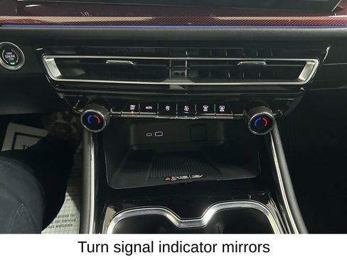 Used 2024 Chevrolet Traverse RS image 44