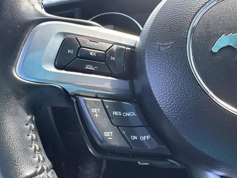 Used 2022 Ford Mustang Premium RWD image 39