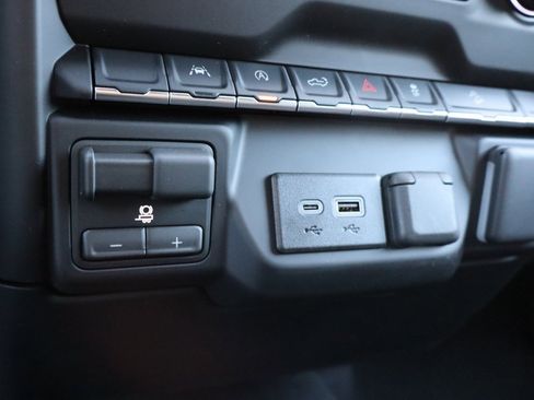 New 2026 Chevrolet Silverado 1500 Custom Trail Boss w/ LPO, Dark Essentials Package image 13