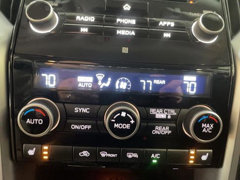 Used 2022 Subaru Ascent Premium w/ Convenience Package image 14