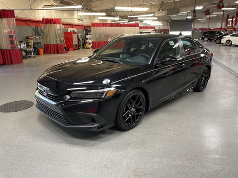 Used 2023 Honda Civic Sport image 5