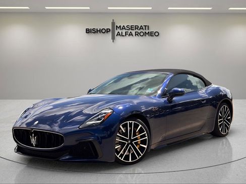 Used 2024 Maserati GranCabrio Trofeo AWD/4WD image 2