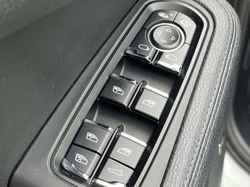 Used 2020 Porsche Macan AWD/4WD image 32