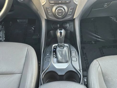 Used 2017 Hyundai Santa Fe Limited FWD image 18