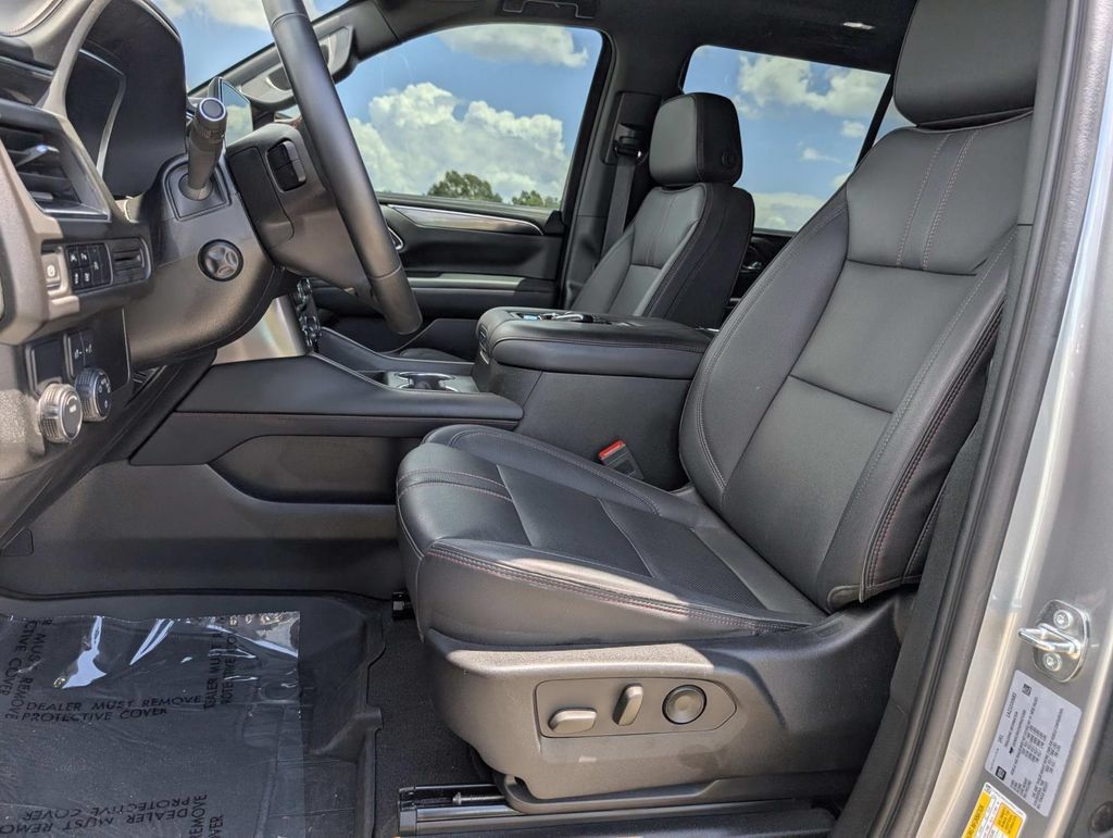 Used 2023 Chevrolet Tahoe RST w/ Luxury Package RWD image 15