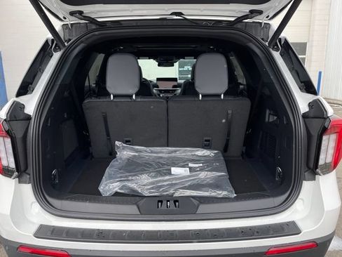 New 2026 Ford Explorer ST-Line w/ ST-Line Street Pack AWD/4WD image 24
