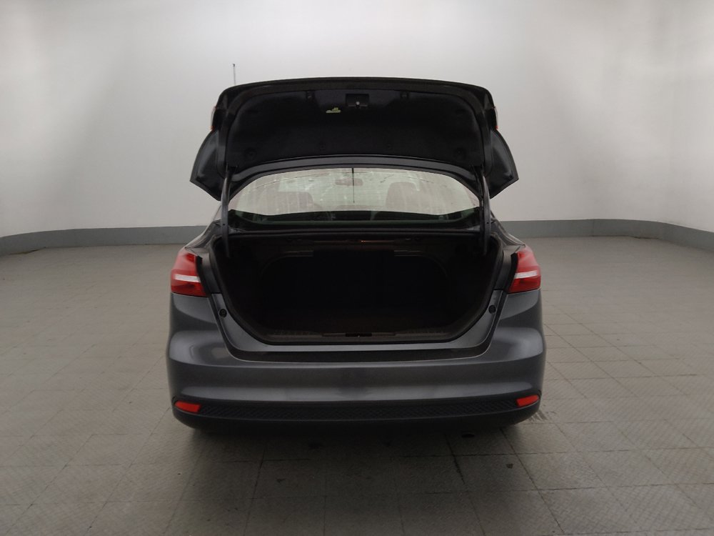 Used 2018 Ford Focus SE FWD image 29