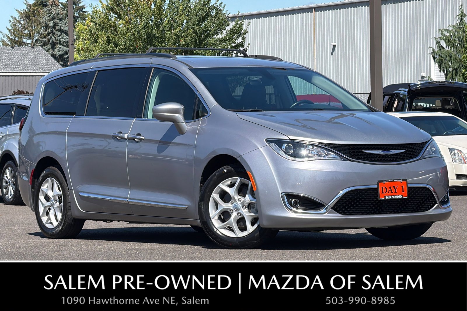 Used 2017 Chrysler Pacifica Touring-L w/ Tire & Wheel Group FWD 360° Tour
