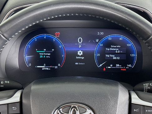 Used 2024 Toyota Highlander Platinum image 19