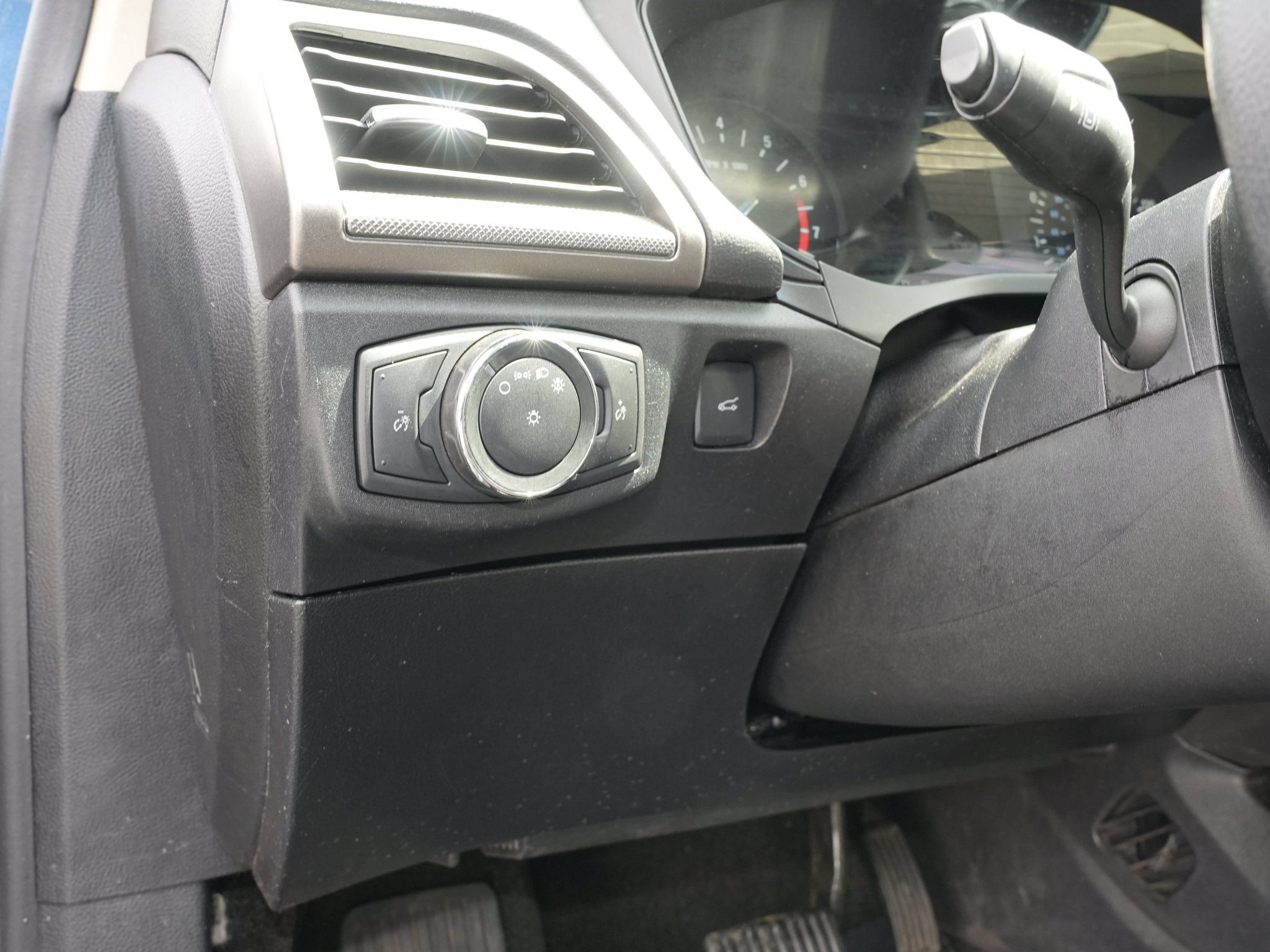 Used 2019 Ford Fusion S FWD image 16
