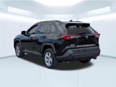 Used 2022 Toyota RAV4 XLE image 4