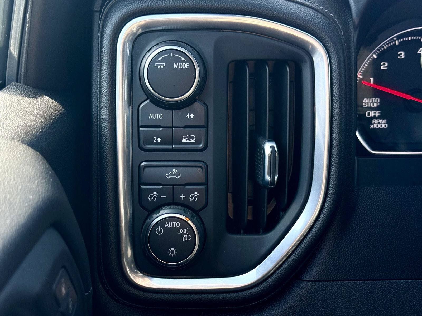 Used 2021 Chevrolet Silverado 1500 LT AWD/4WD image 19