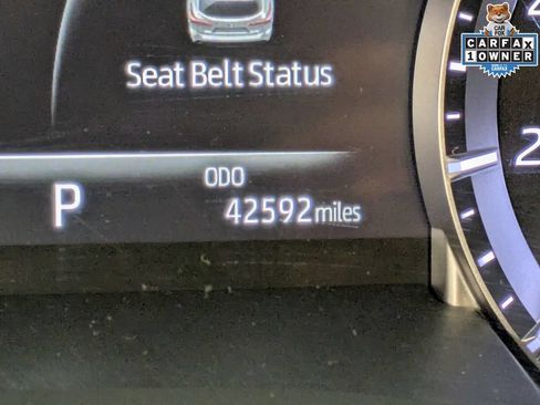 Used 2022 Toyota Highlander XLE AWD/4WD image 18